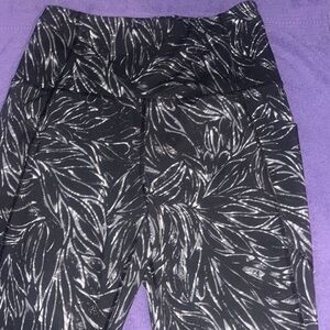 MTA Sport Black and White Patterned Leggings